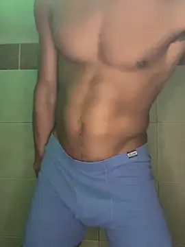 TRILLAHUNG online show from September 16, 2025, 1:23 pm