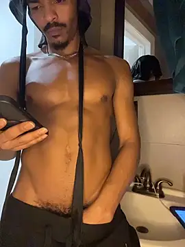 TRILLAHUNG online show from December 15, 2025, 9:19 pm