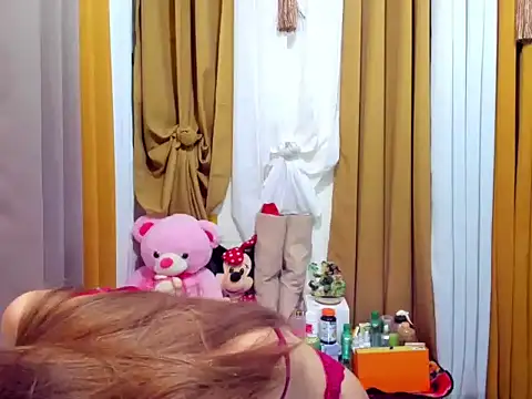 imallyoures69 online show from November 15, 2025, 5:31 pm