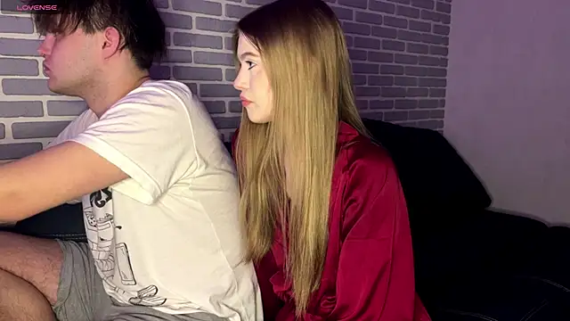 Snapshot of fetchingcouplee chatting on November 25, 2025, 2:06 pm fetchingcouplee online show from November 25, 2025, 2:06 pm