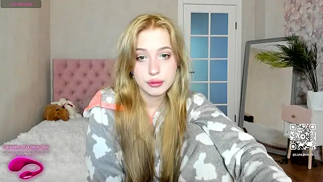 LightStar 18 online show from October 2, 2025, 8:54 am