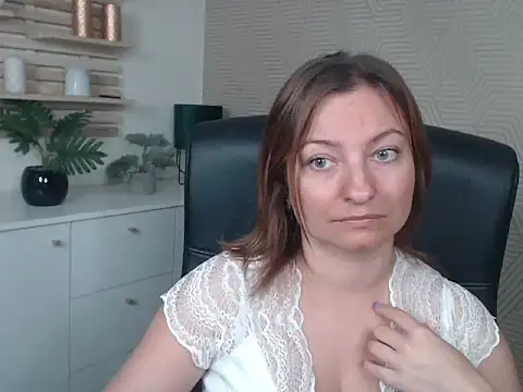 Snapshot of angelaSamt chatting on September 23, 2025, 6:16 am angelaSamt online show from September 23, 2025, 6:16 am