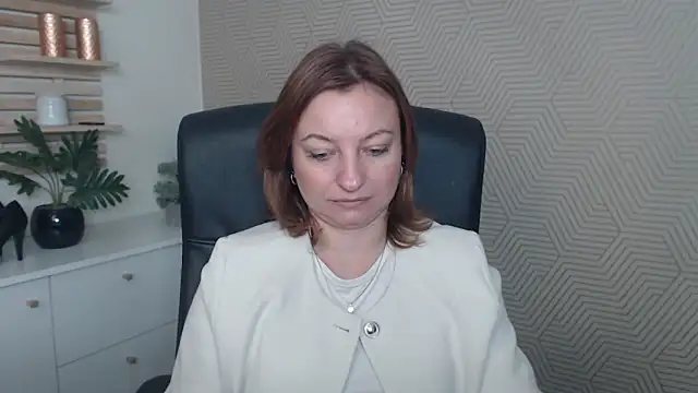 Snapshot of angelaSamt chatting on November 5, 2025, 6:35 am angelaSamt online show from November 5, 2025, 6:35 am