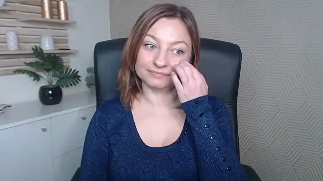 Snapshot of angelaSamt chatting on November 29, 2025, 7:55 am angelaSamt online show from November 29, 2025, 7:55 am