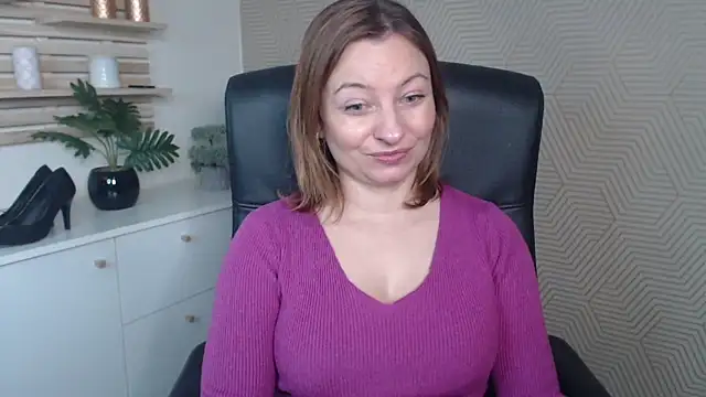 Snapshot of angelaSamt chatting on December 1, 2025, 6:40 am angelaSamt online show from December 1, 2025, 6:40 am