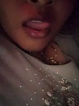 Snapshot of Alina-khan chatting on February 26, 2026, 10:25 am Alina-khan online show from February 26, 2026, 10:25 am