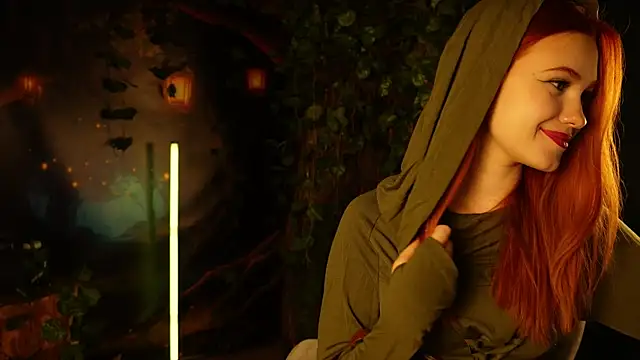 Snapshot of eliz_gallen chatting on November 5, 2025, 8:42 pm eliz gallen online show from November 5, 2025, 8:42 pm