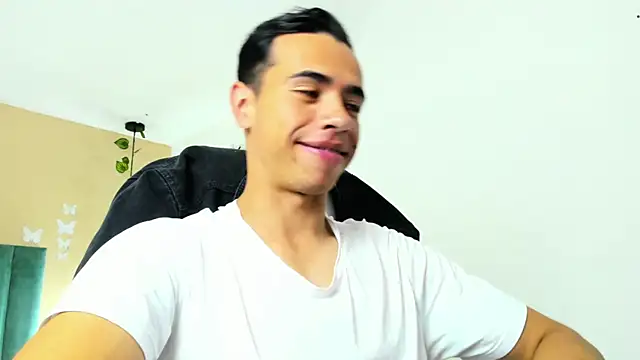 Muscle Scott online show from September 15, 2025, 12:05 pm