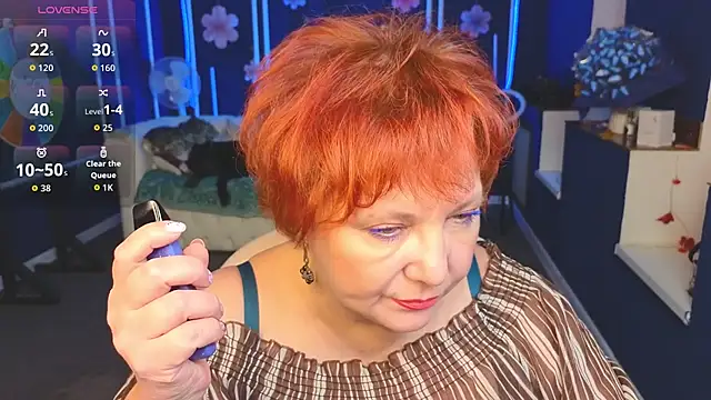 Snapshot of Kira_Kenett chatting on December 4, 2025, 6:55 am Kira Kenett online show from December 4, 2025, 6:55 am