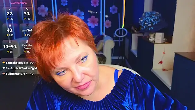 Snapshot of Kira_Kenett chatting on December 13, 2025, 7:53 pm Kira Kenett online show from December 13, 2025, 7:53 pm