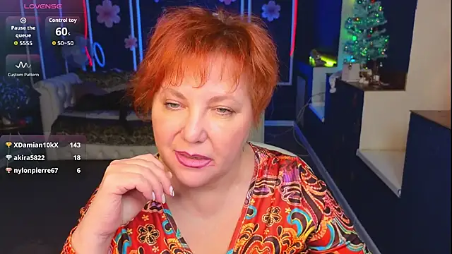 Snapshot of Kira_Kenett chatting on December 15, 2025, 3:27 pm Kira Kenett online show from December 15, 2025, 3:27 pm