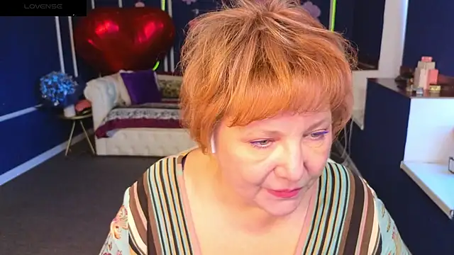 Kira Kenett online show from May 31, 2026, 7:26 am