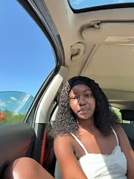 Snapshot of ebonysweetyy chatting on April 23, 2026, 1:35 pm ebonysweetyy online show from April 23, 2026, 1:35 pm