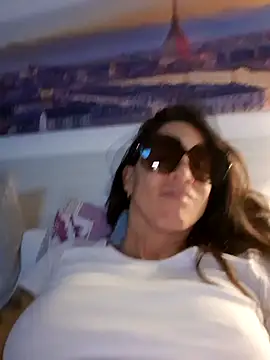 sexy7883 online show from November 21, 2025, 9:57 pm