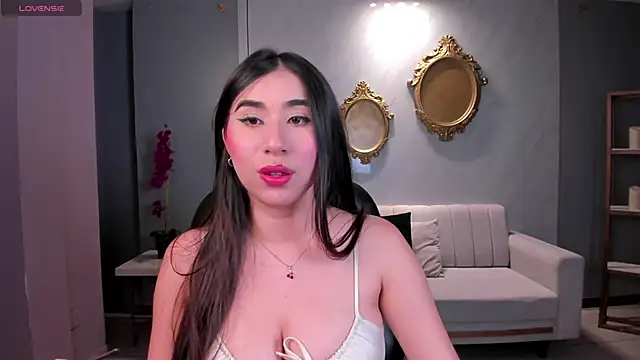 MayaMoretti  online show from November 24, 2025, 5:07 am