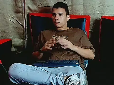 Jstivenlc  online show from January 11, 2026, 10:53 am