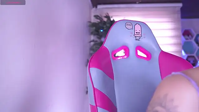 Rebecah 1 online show from April 9, 2026, 2:44 pm