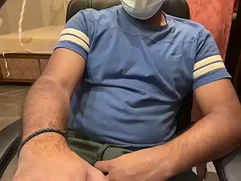 Snapshot of BobgaBonga chatting on November 6, 2025, 6:09 pm BobgaBonga online show from November 6, 2025, 6:09 pm