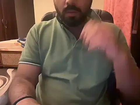 Snapshot of BobgaBonga chatting on November 7, 2025, 7:14 pm BobgaBonga online show from November 7, 2025, 7:14 pm