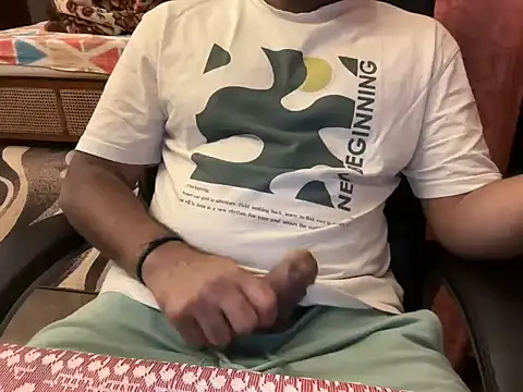 Snapshot of BobgaBonga chatting on November 16, 2025, 7:08 pm BobgaBonga online show from November 16, 2025, 7:08 pm