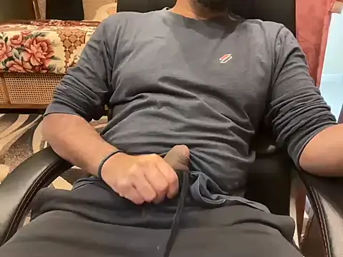 Snapshot of BobgaBonga chatting on November 25, 2025, 10:59 am BobgaBonga online show from November 25, 2025, 10:59 am