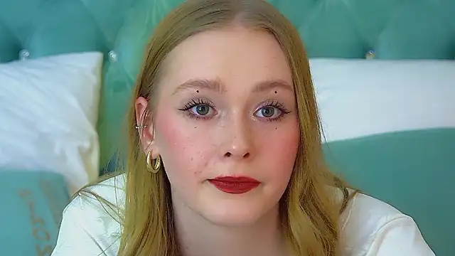 AgataFoxley online show from January 31, 2026, 7:11 pm