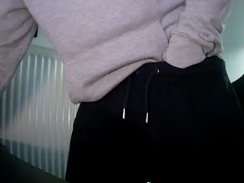 Xfroska online show from September 29, 2025, 9:08 pm