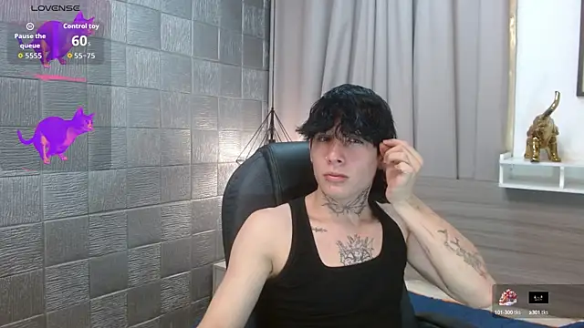 Iantwink18 online show from October 8, 2025, 8:28 pm