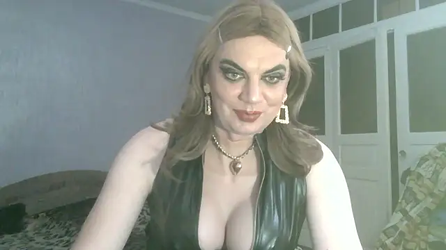 NiraFrost online show from January 18, 2026, 7:39 pm