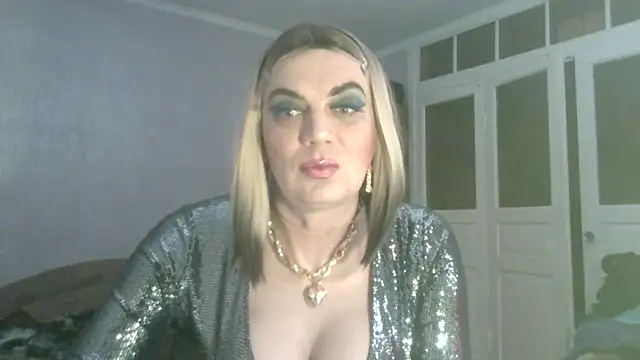 NiraFrost online show from February 8, 2026, 6:33 pm