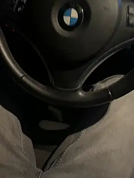 elox33 online show from April 17, 2026, 7:06 pm