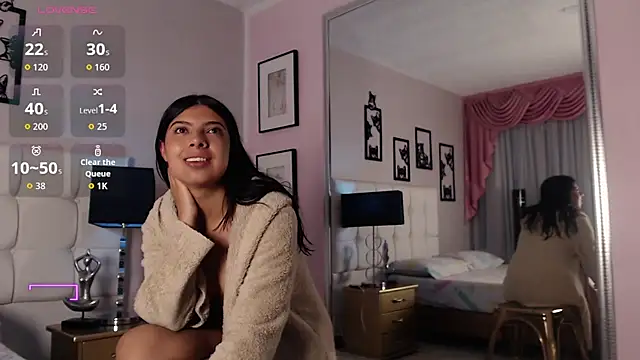 Maia Reficco online show from November 12, 2025, 12:16 pm