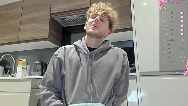 DominantAlex18 online show from November 27, 2025, 6:48 am