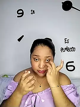 Angelly ricura online show from December 5, 2025, 3:20 pm