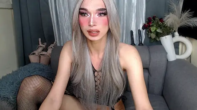 Snapshot of MISTRESSMonica_xxx chatting on October 13, 2025, 8:42 pm MISTRESSMonica xxx online show from October 13, 2025, 8:42 pm