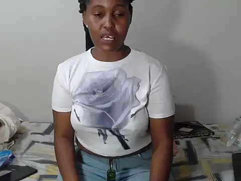 NaughtyHornyBitch  online show from September 25, 2025, 12:36 am