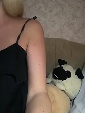 Nikihot   online show from September 15, 2025, 11:10 am