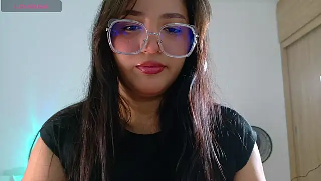 Angeldusttt online show from December 2, 2025, 4:07 am