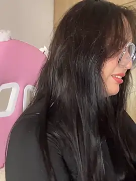 Angeldusttt online show from December 16, 2025, 2:05 am