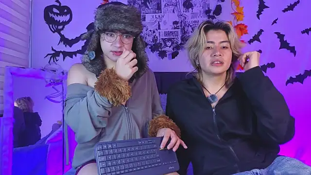 Snapshot of Vamps_Lovers chatting on October 24, 2025, 1:18 pm Vamps Lovers online show from October 24, 2025, 1:18 pm