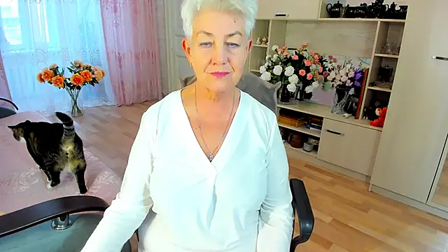 HotandMature online show from March 29, 2026, 2:28 pm