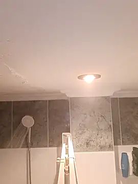 Snapshot of Hitman6911 chatting on October 12, 2025, 3:22 pm Hitman6911 online show from October 12, 2025, 3:22 pm