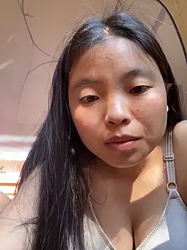 viluna online show from November 24, 2025, 4:56 am