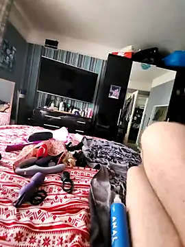 Snapshot of MysteriousToy4 chatting on September 19, 2025, 2:18 pm MysteriousToy4 online show from September 19, 2025, 2:18 pm