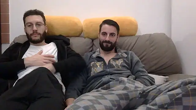 Snapshot of Amicisegreti chatting on March 6, 2026, 9:55 pm Amicisegreti online show from March 6, 2026, 9:55 pm