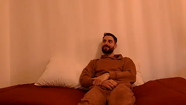 Snapshot of Amicisegreti chatting on March 28, 2026, 4:17 pm Amicisegreti online show from March 28, 2026, 4:17 pm