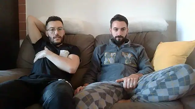 Snapshot of Amicisegreti chatting on April 7, 2026, 5:30 am Amicisegreti online show from April 7, 2026, 5:30 am