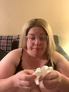 sexymommy1988 online show from September 30, 2025, 5:34 am