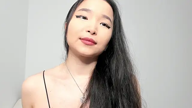 Soyun Mia online show from May 19, 2026, 1:17 pm