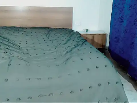 Pamelaebonyyyx online show from April 27, 2026, 2:42 am